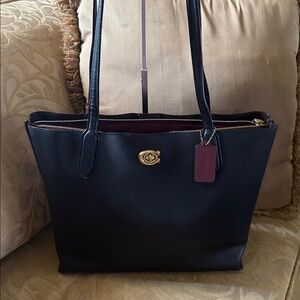 Coach Willow Tote Bag Brass/ Black preowned